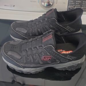 Skechers Men's Black and Red Athletic Shoes